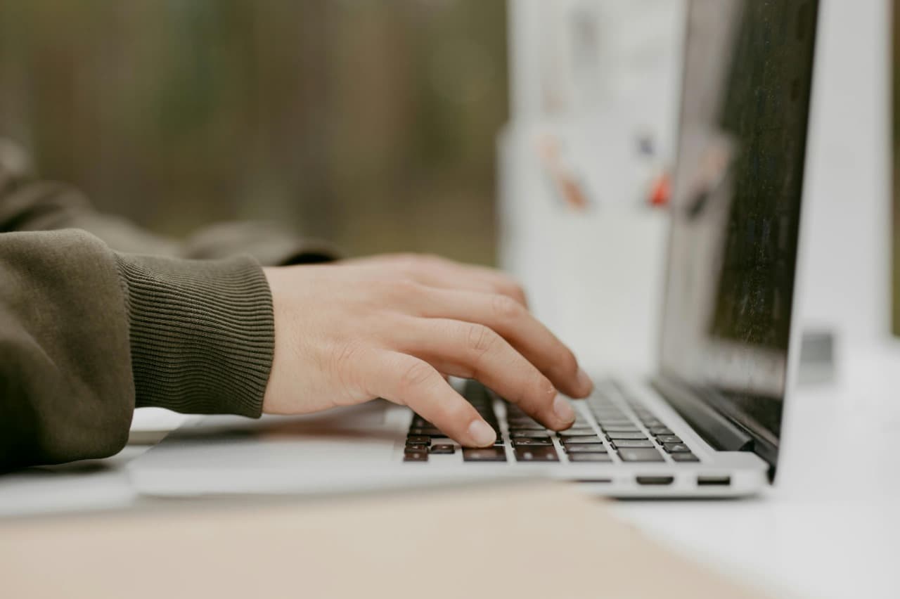 Top 5 Signs You Need a Computer Service Check