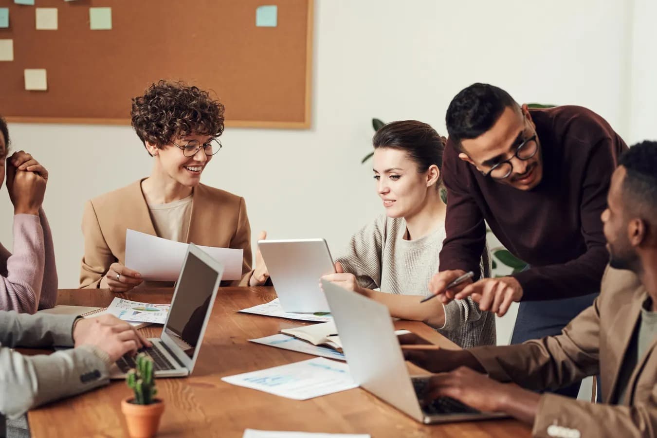 How Akountify Ensures Safe LinkedIn Outreach When You Rent LinkedIn Profile