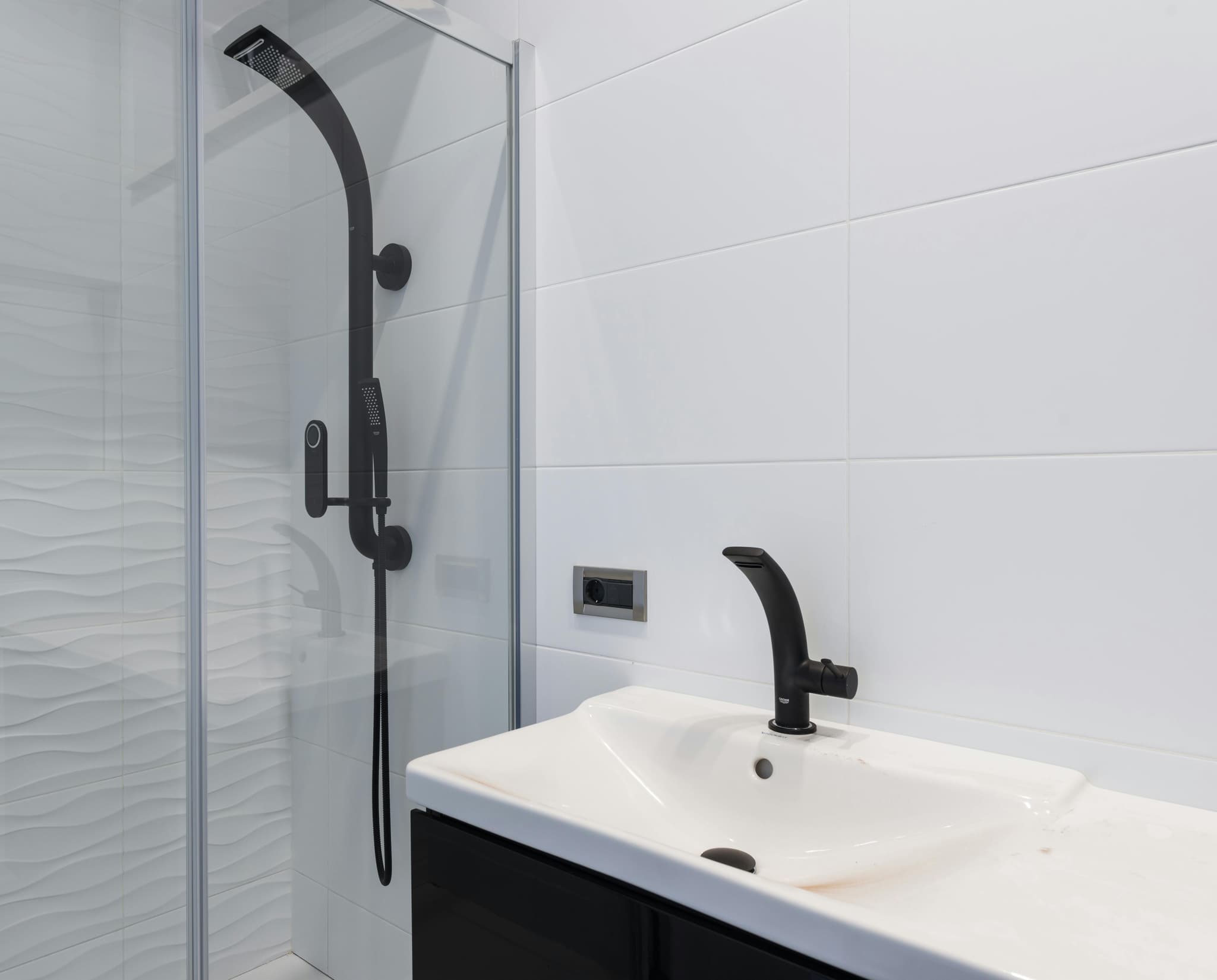 Modern Bathroom Makeovers with a Black Shower Door