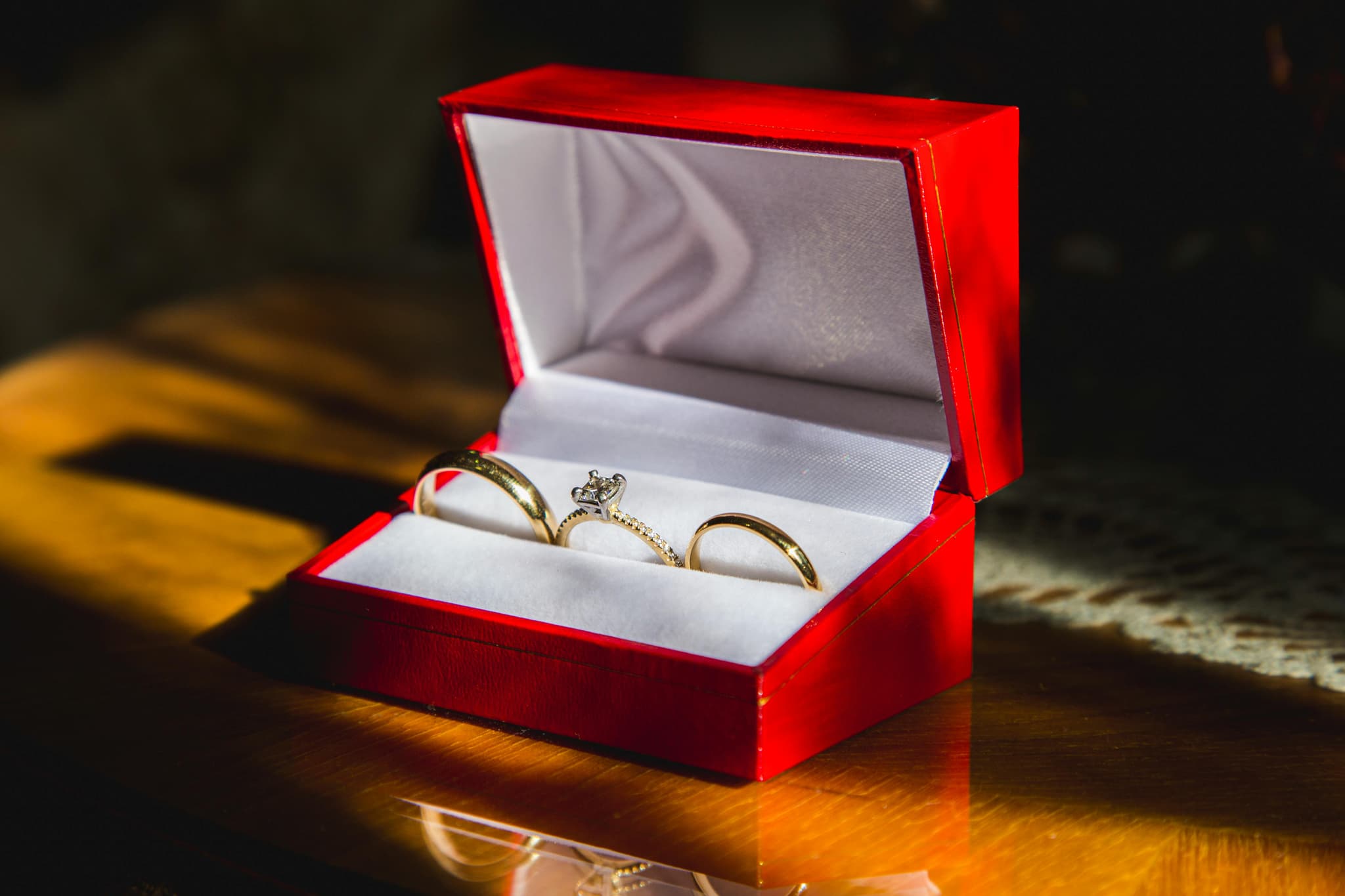 How Custom Jewelry Box Packaging Protects and Enhances Jewelry