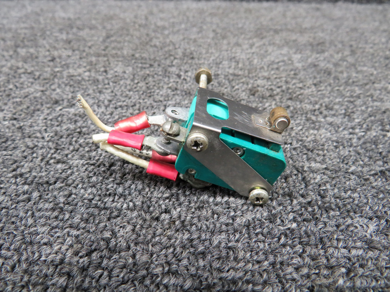 Expert micro switch manufacturer Delivering Precision and Reliability