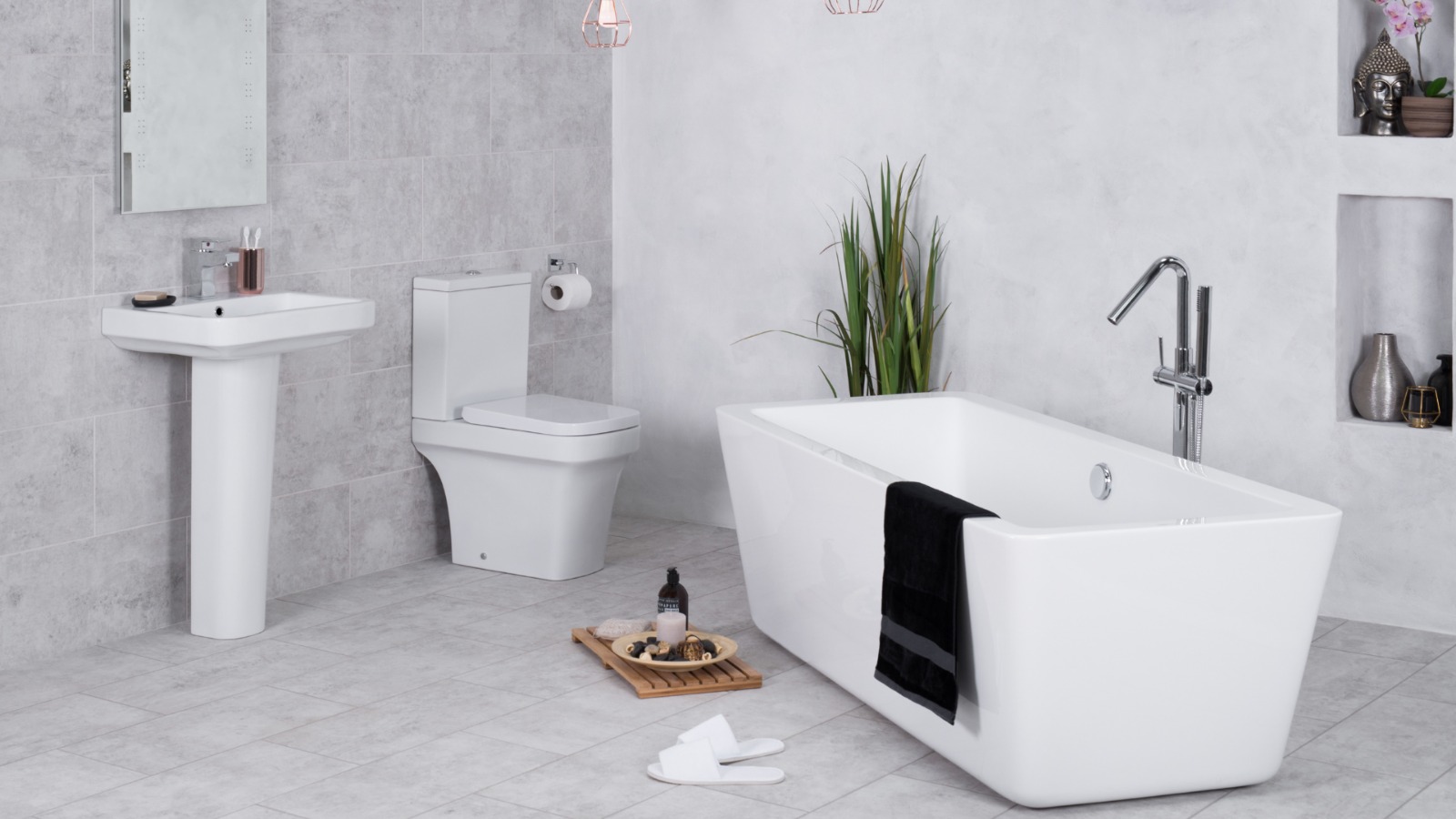Elegant Showers for Small and Large Bathrooms