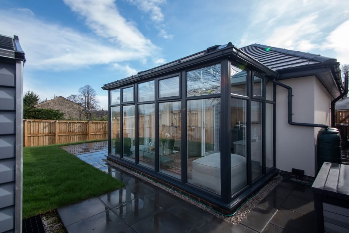 Markise elektrisch 5m: Stilvolles Design für Terrasse und Balkon