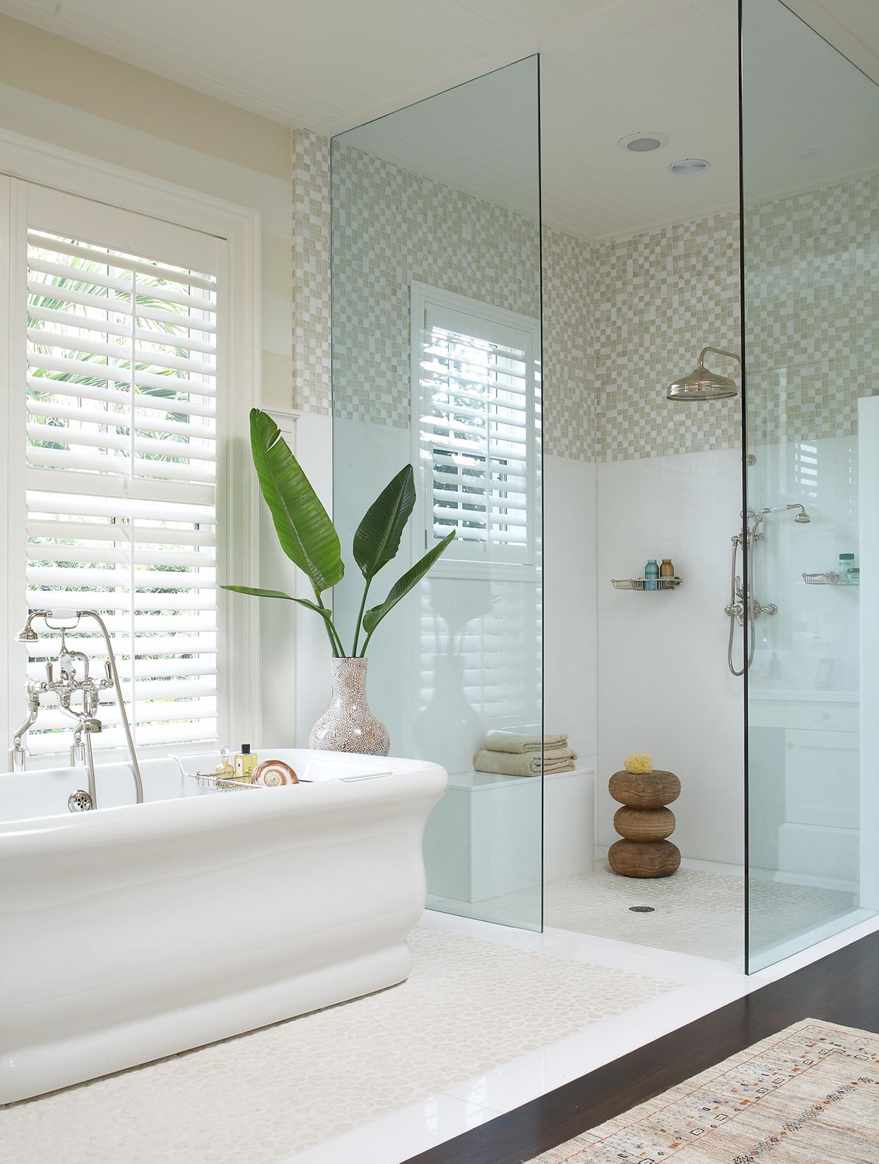 Elegant Showers: Offering Modern Bathroom Essentials