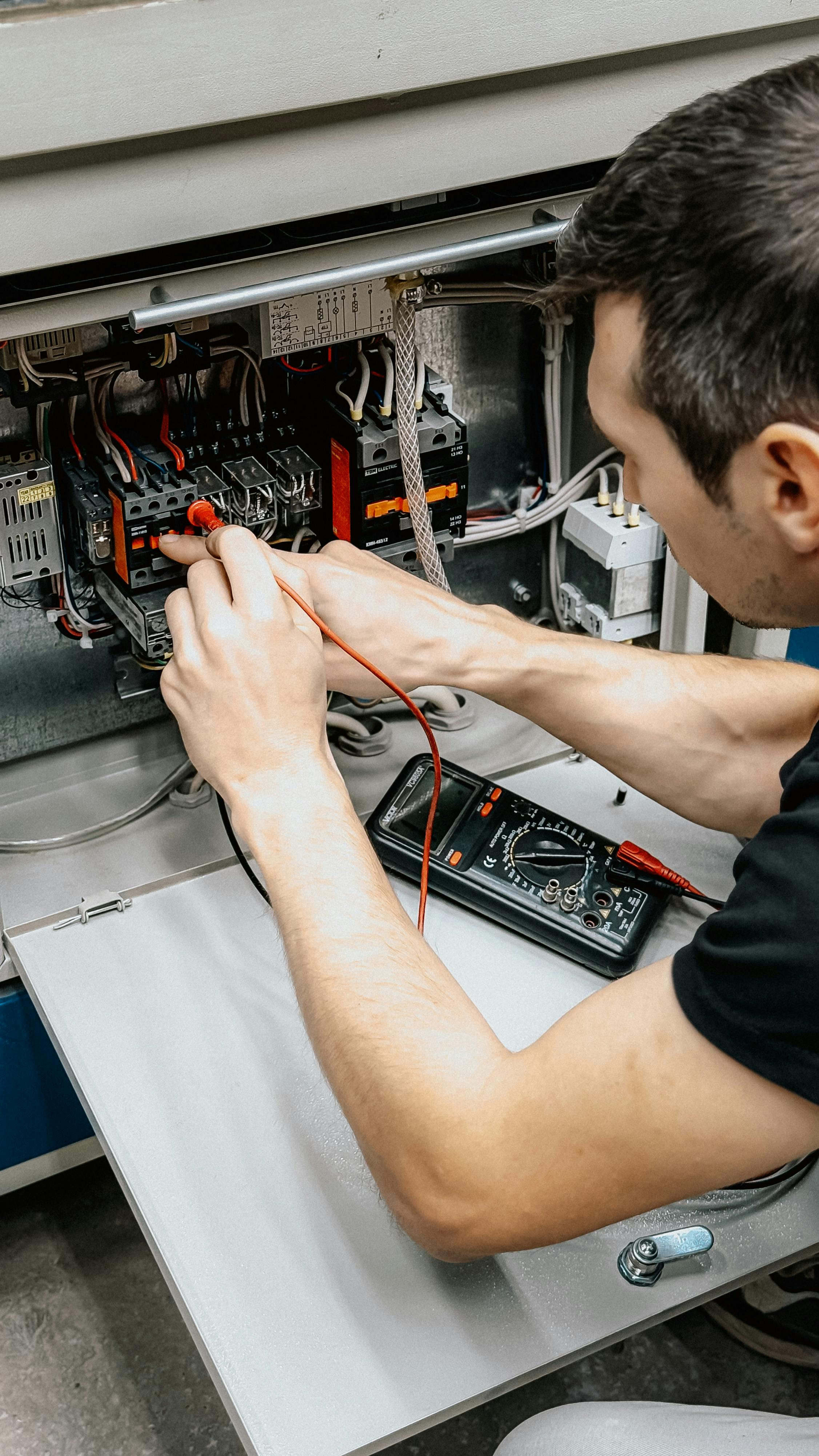 Electrician Northampton | Complete Electrical Solutions from Start to Finish