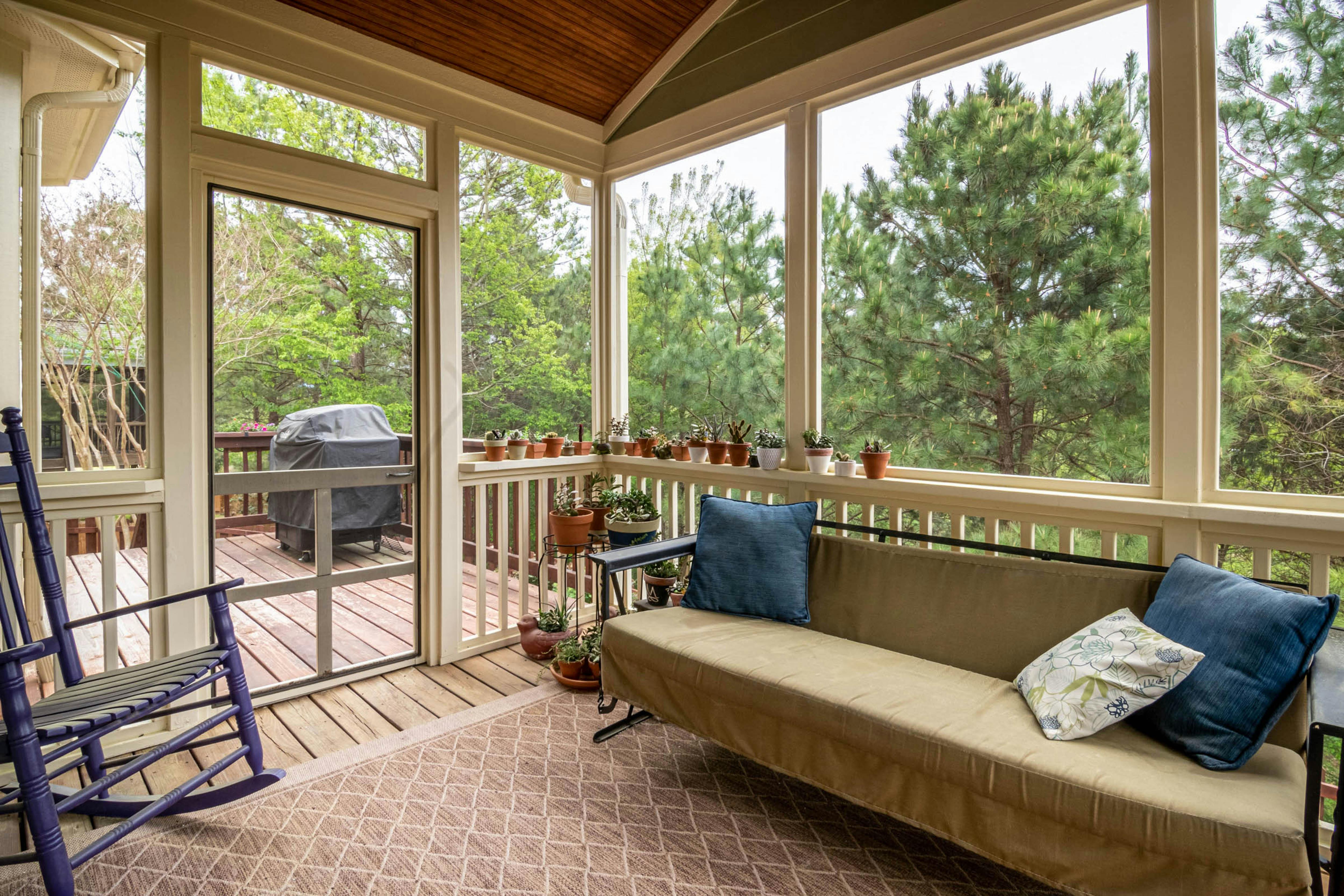 Maximize Comfort with a Custom Sunroom Addition