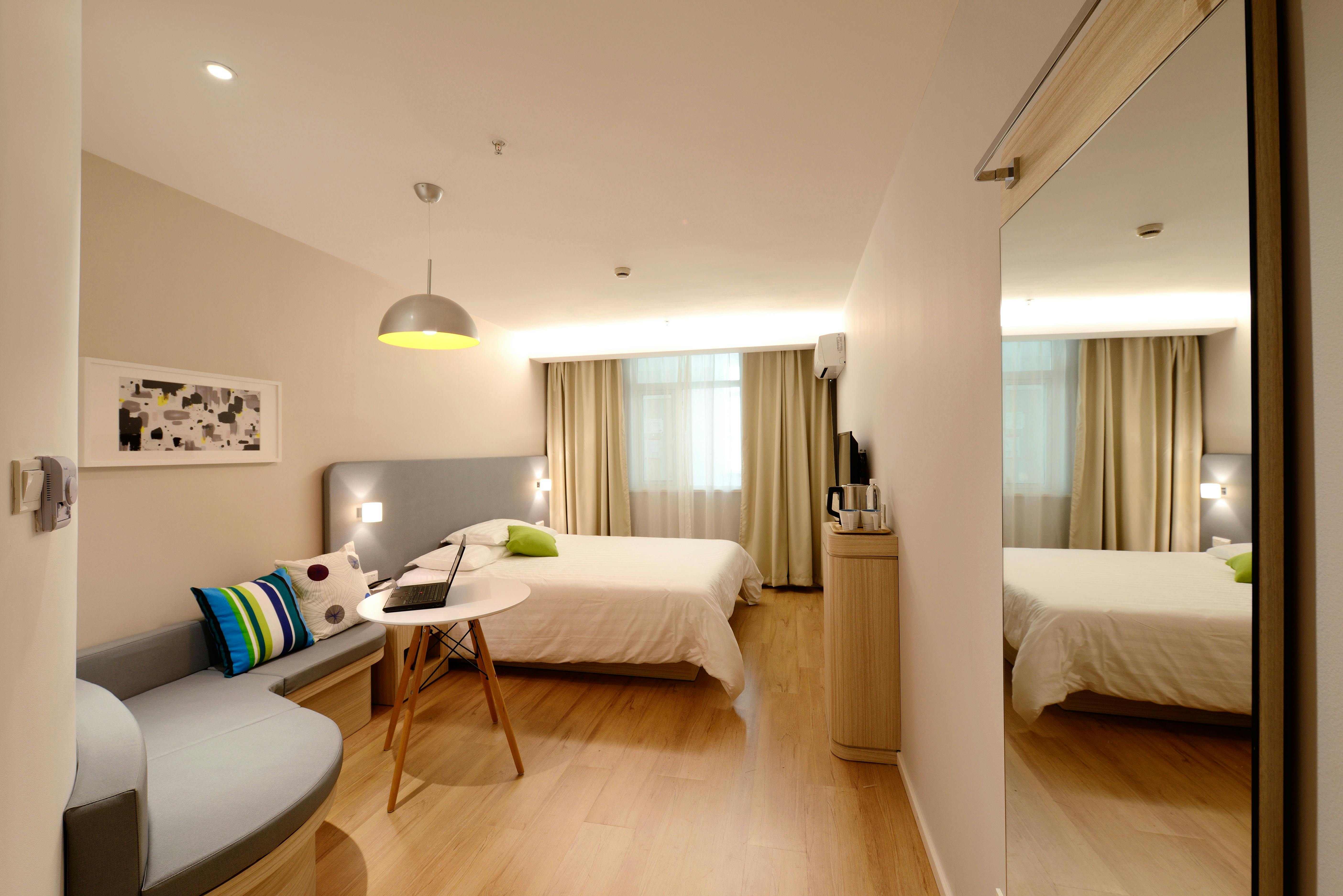 A Hotel Stay for Every Budget: Affordable Booking Options Online