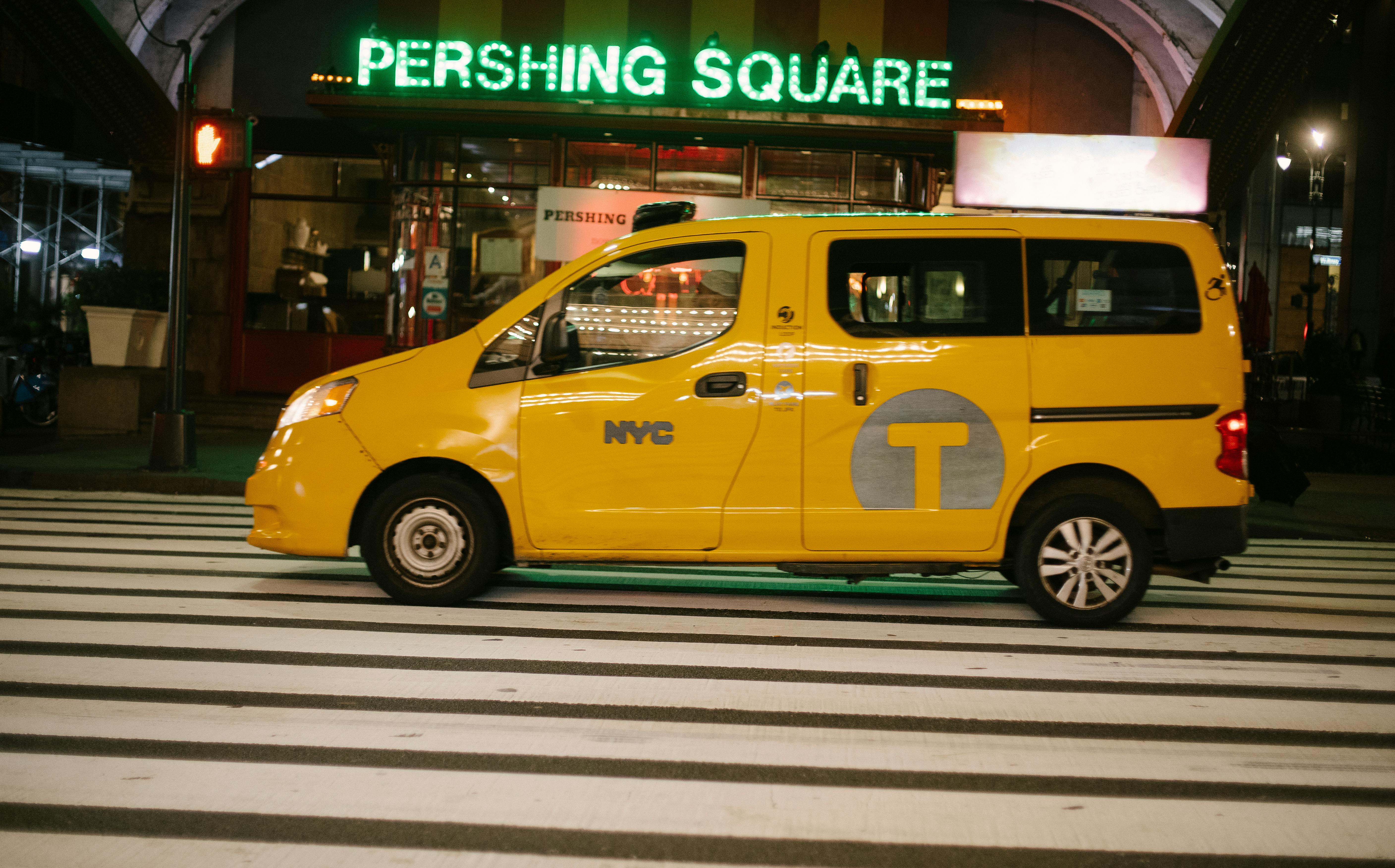 Affordable Cabs in Esher – Book Your Ride 24/7